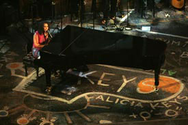 Alicia Keys Takes to the MTV Unplugged Stage with Yamaha