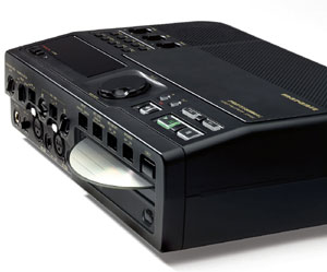 Marantz Displays Innovative CDR420 Portable CD Recorder