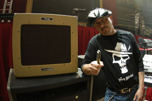 Kid Rock's 'Live Trucker' Showcases Jimmie Bones & His Peavey Amps