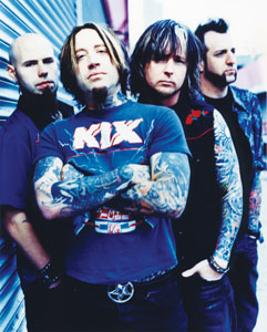 DROWNING POOL PICKS UP PEAVEY WIRELESS MICS FOR TOUR