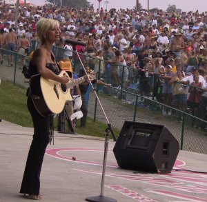 Lorrie Morgan and Family Chooses Dean!